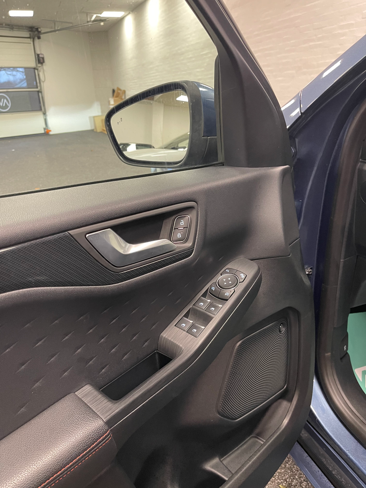 Ford Kuga 2,5 PHEV ST-Line X CVT 5d