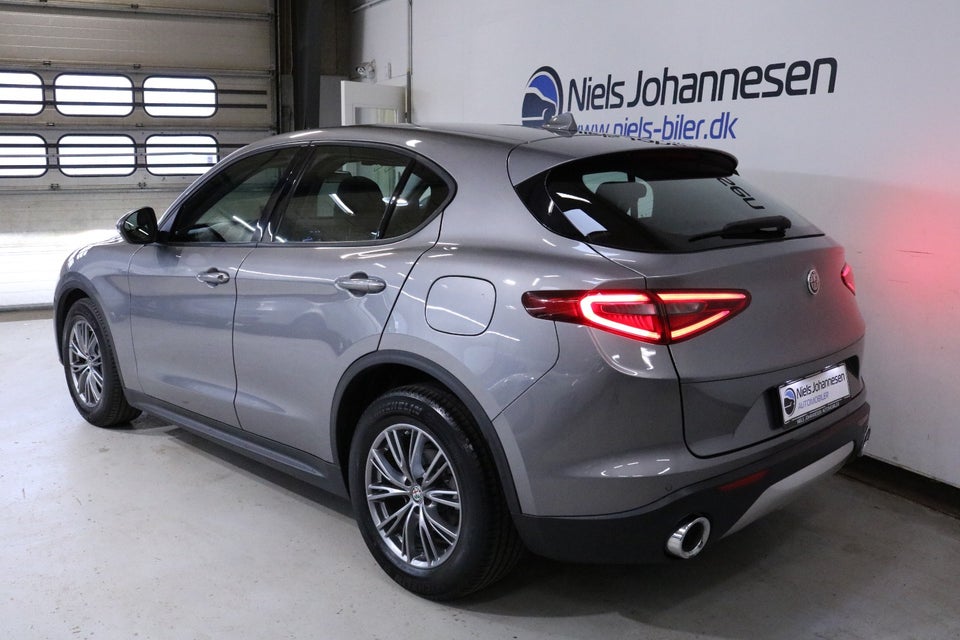 Alfa Romeo Stelvio 2,2 JTD 180 aut. 5d