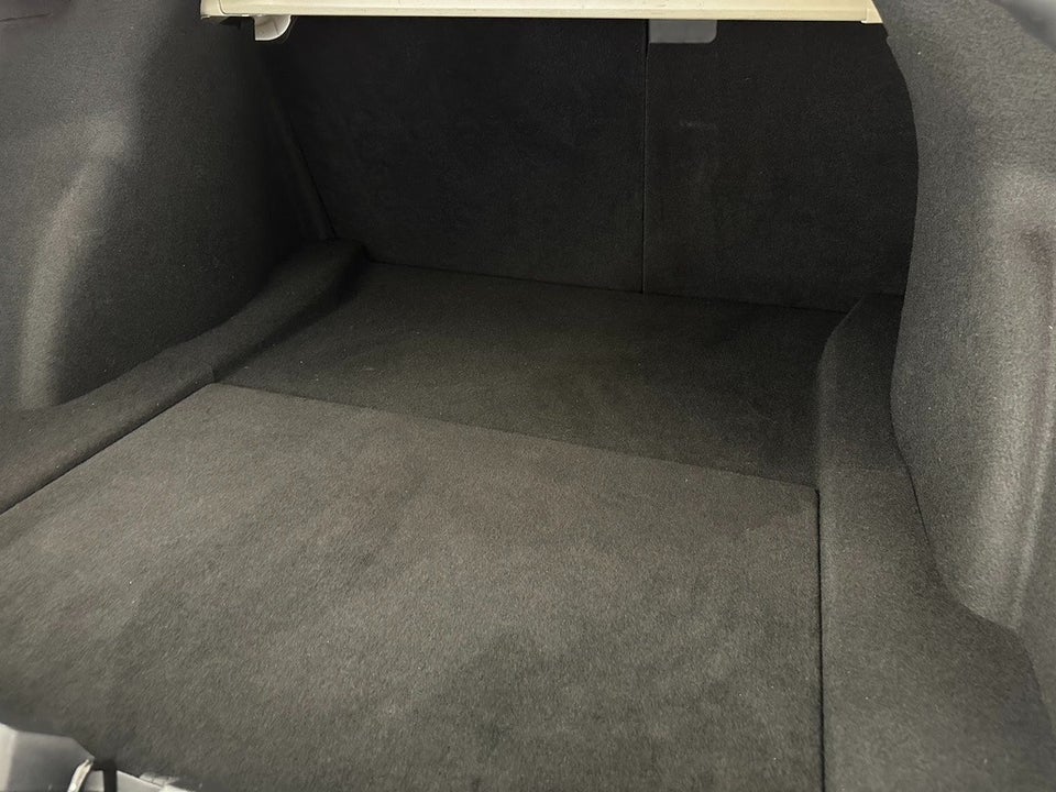 Tesla Model 3 Standard Range+ RWD 4d