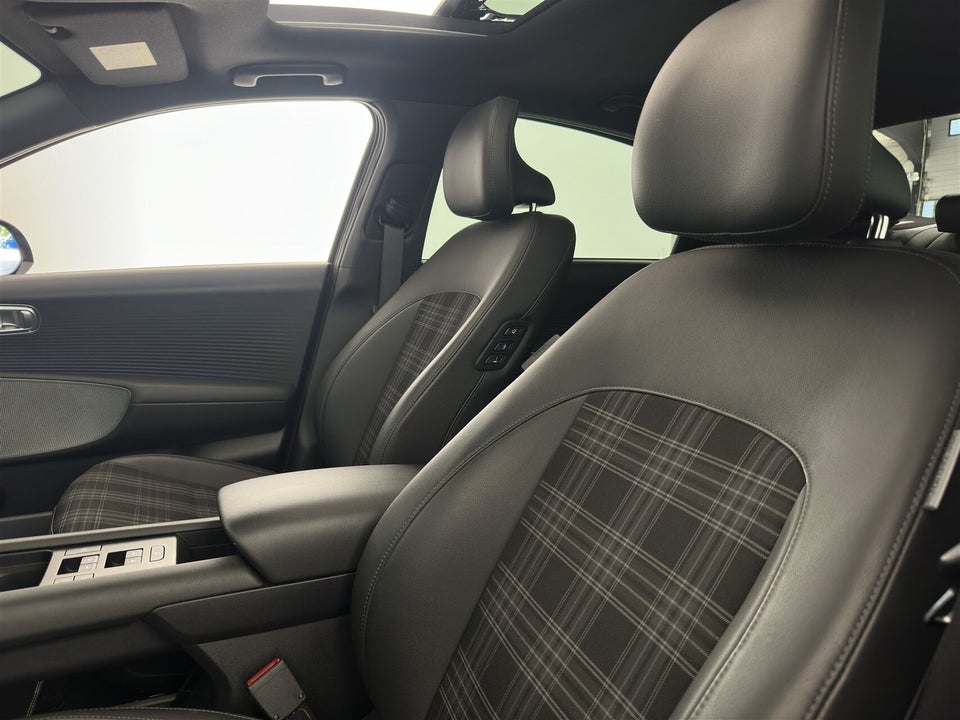 Hyundai Ioniq 6 77 First Edition AWD 4d