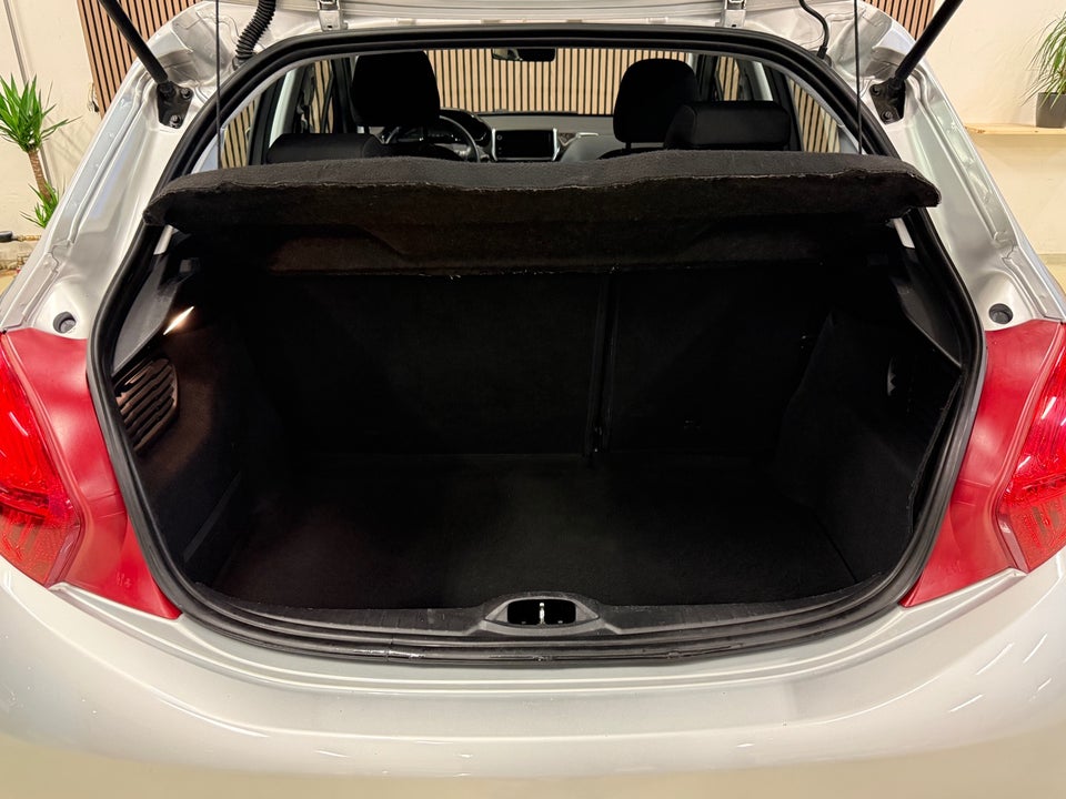 Peugeot 208 1,2 VTi Active 5d