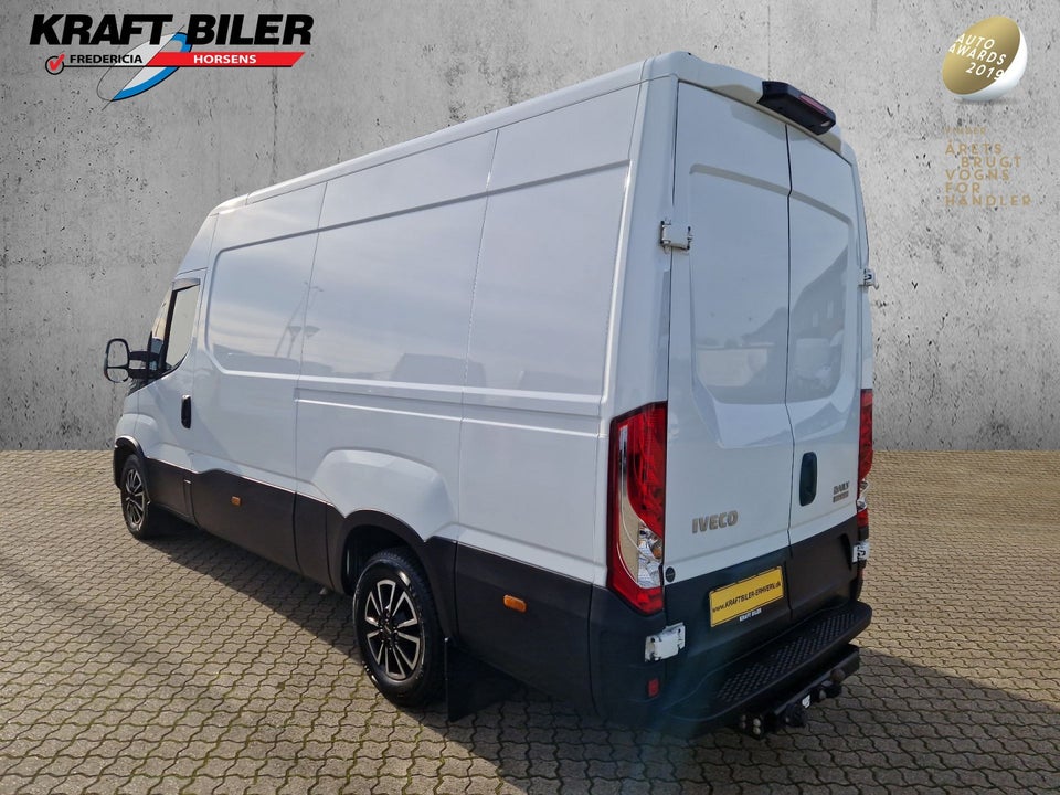 Iveco Daily 2,3 35S16 12m³ Van AG8