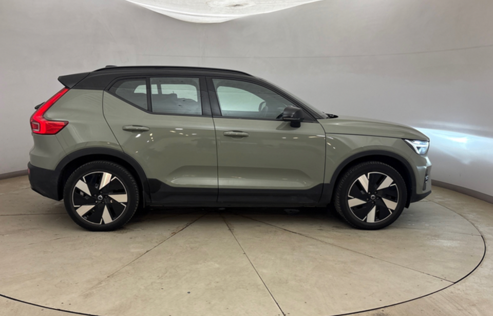 Volvo XC40 ReCharge Extended Range Plus 5d