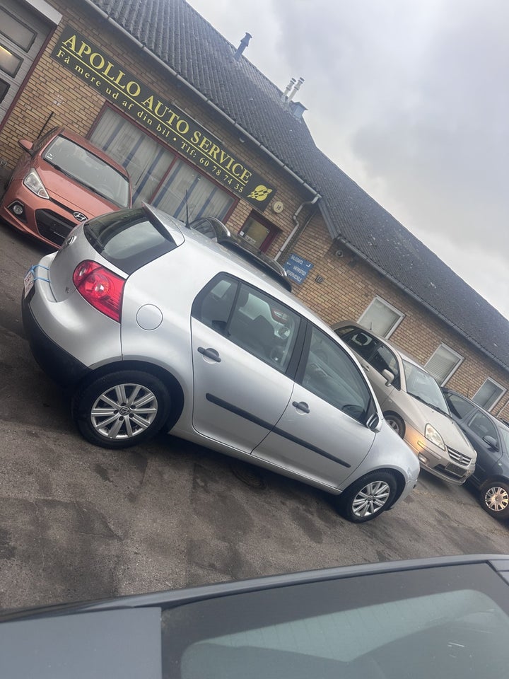 VW Golf V 1,6 Comfortline 5d