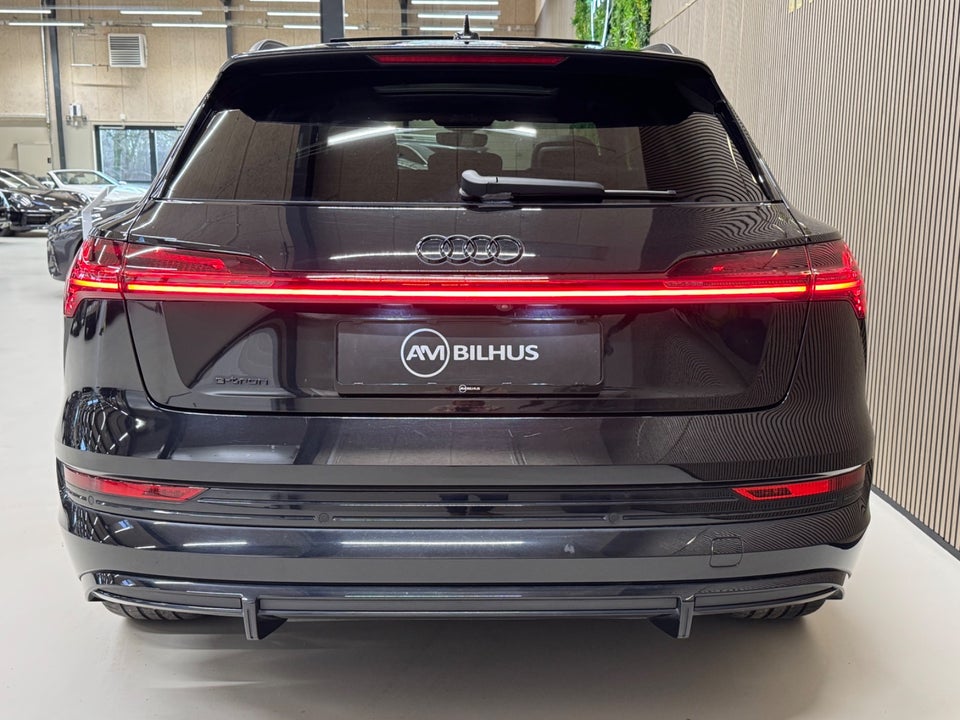 Audi e-tron 55 S-line quattro 5d