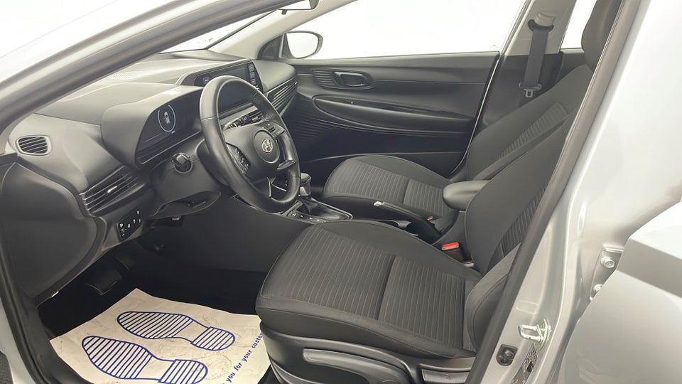 Hyundai i20 1,0 T-GDi Essential DCT 5d