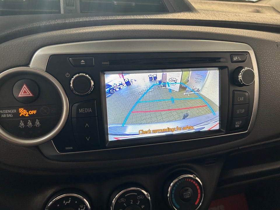 Toyota Yaris 1,3 VVT-i T1 5d