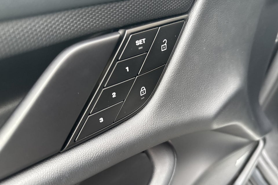 Porsche Taycan Performance+ 4d