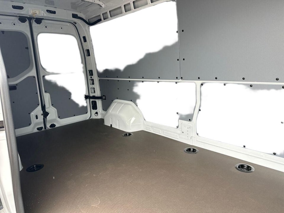 Nissan Interstar 87 L3H2 N-Connecta Van