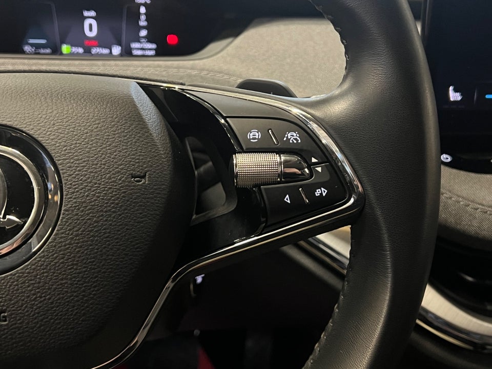 Skoda Enyaq 80 iV Loft 5d