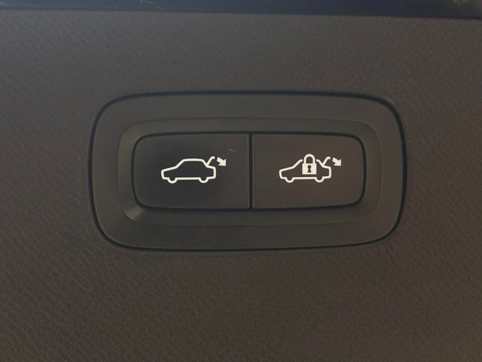 Volvo XC90 2,0 T8 407 Inscription aut. AWD 7prs 5d