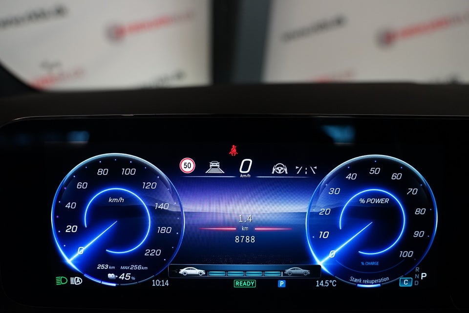 Mercedes EQA250+ Progressive Advance 5d