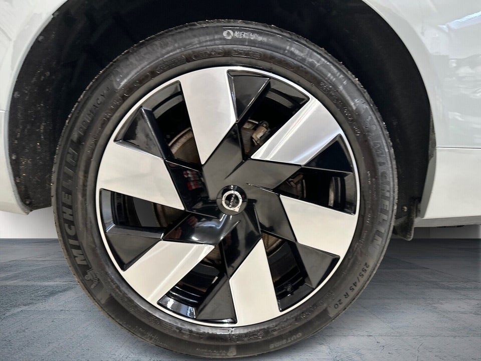 Volvo XC60 2,0 T8 ReCharge Ultimate Dark aut. AWD 5d