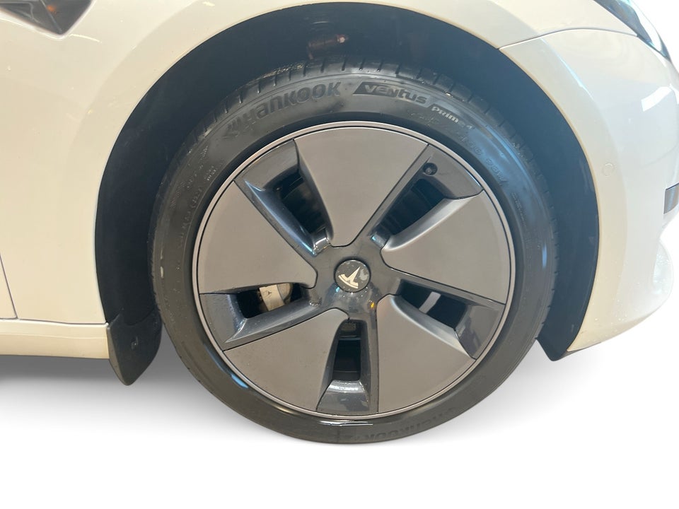 Tesla Model 3 Standard Range+ RWD 4d