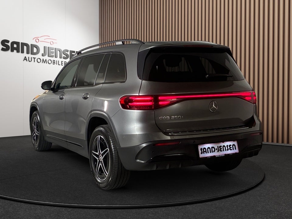 Mercedes EQB250+ AMG Line 7prs 5d