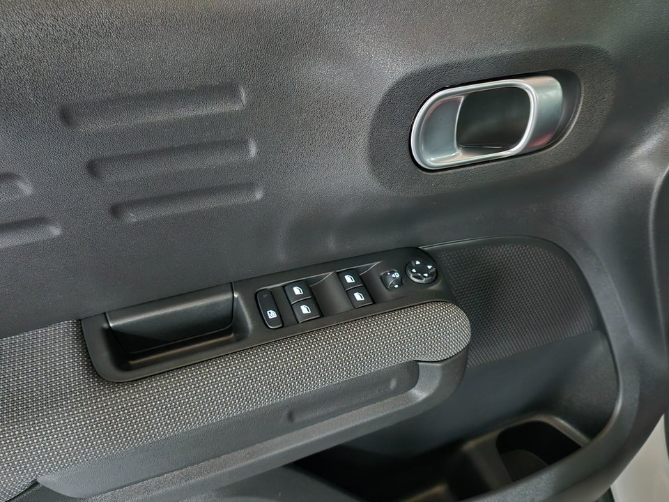 Citroën C3 Aircross 1,2 PureTech 110 Iconic EAT6 5d