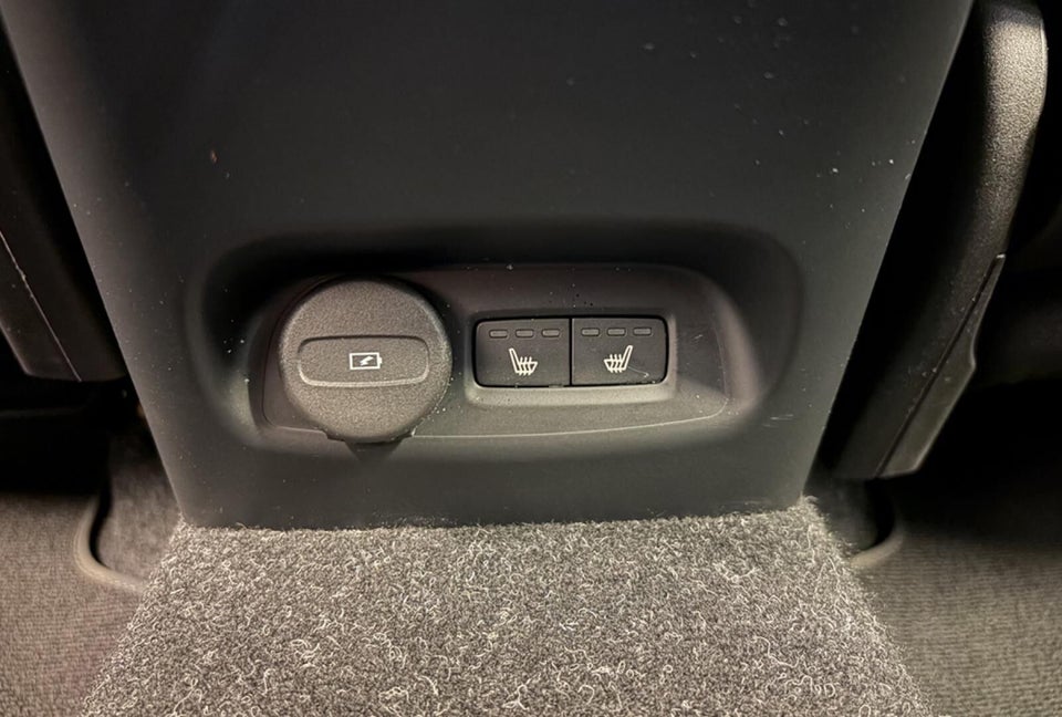 Volvo XC40 P6 ReCharge Plus 5d