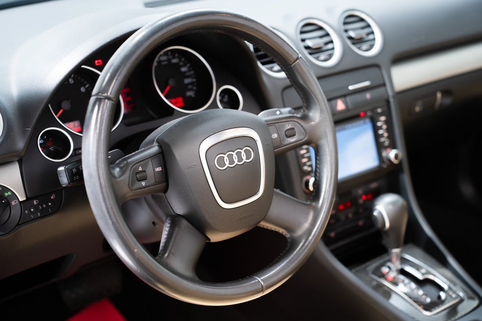 Audi A4 1,8 T 163 Cabriolet Multitr. 2d