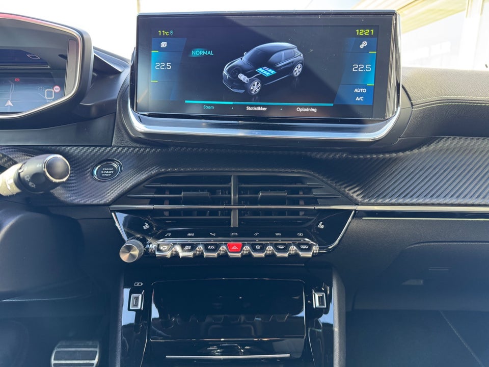 Peugeot e-208 50 GT 5d