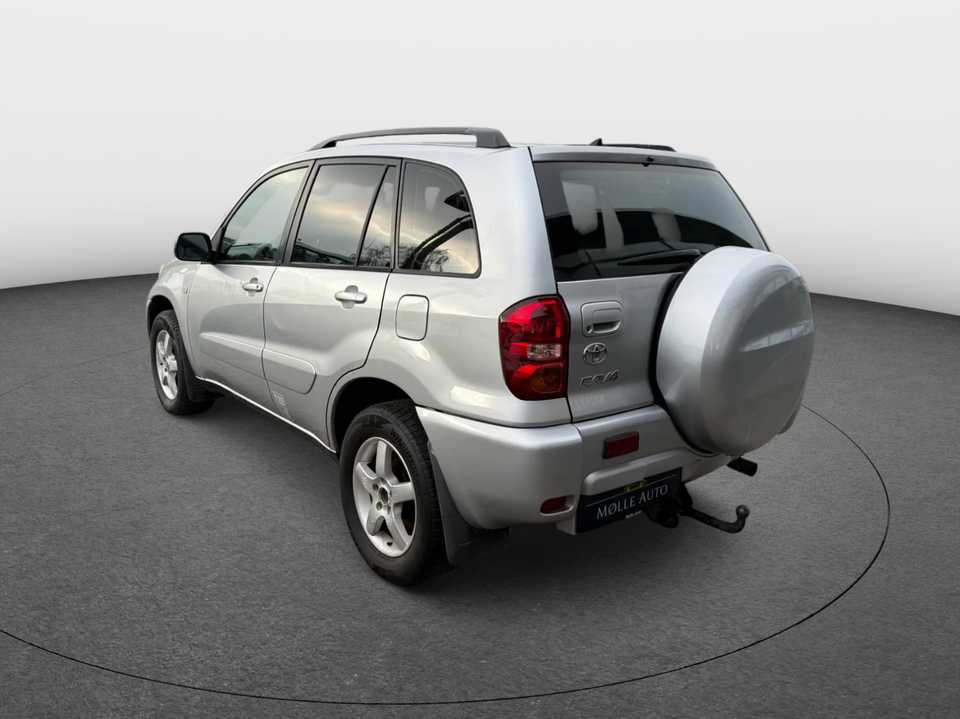 Toyota RAV4 2,0 D-4D 4x4 Van 5d