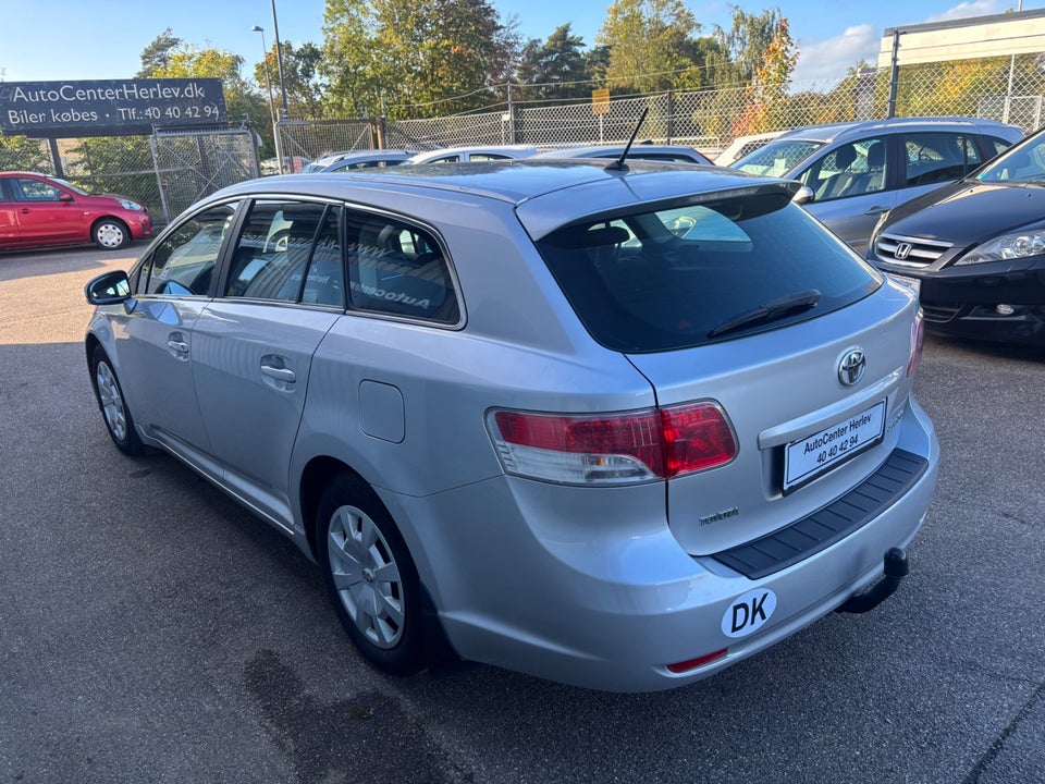 Toyota Avensis 1,8 VVT-i T2 stc. 5d