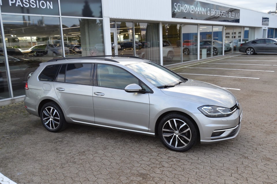 VW Golf VII 1,6 TDi 115 Comfortline Variant DSG 5d