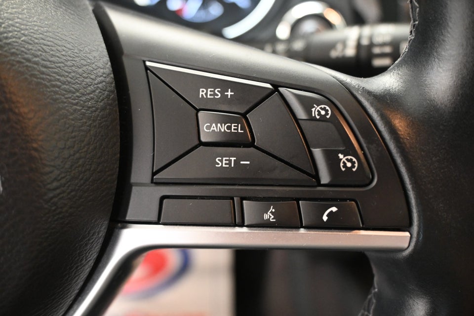 Nissan Qashqai 1,3 Dig-T 140 Tekna 5d