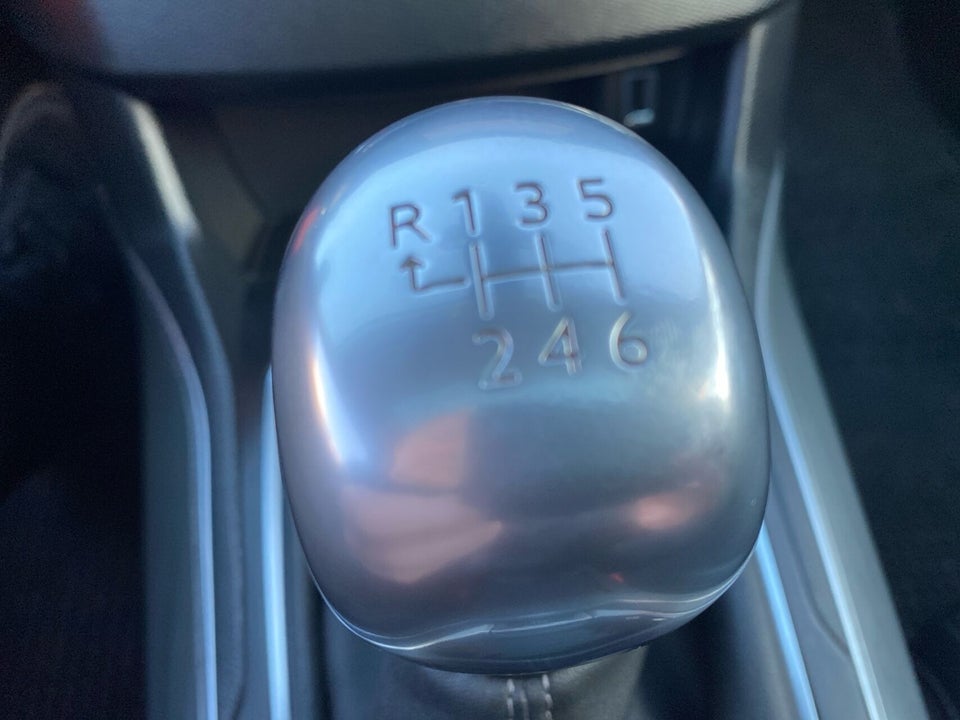 Peugeot 308 1,5 BlueHDi 130 Selection Sky SW 5d