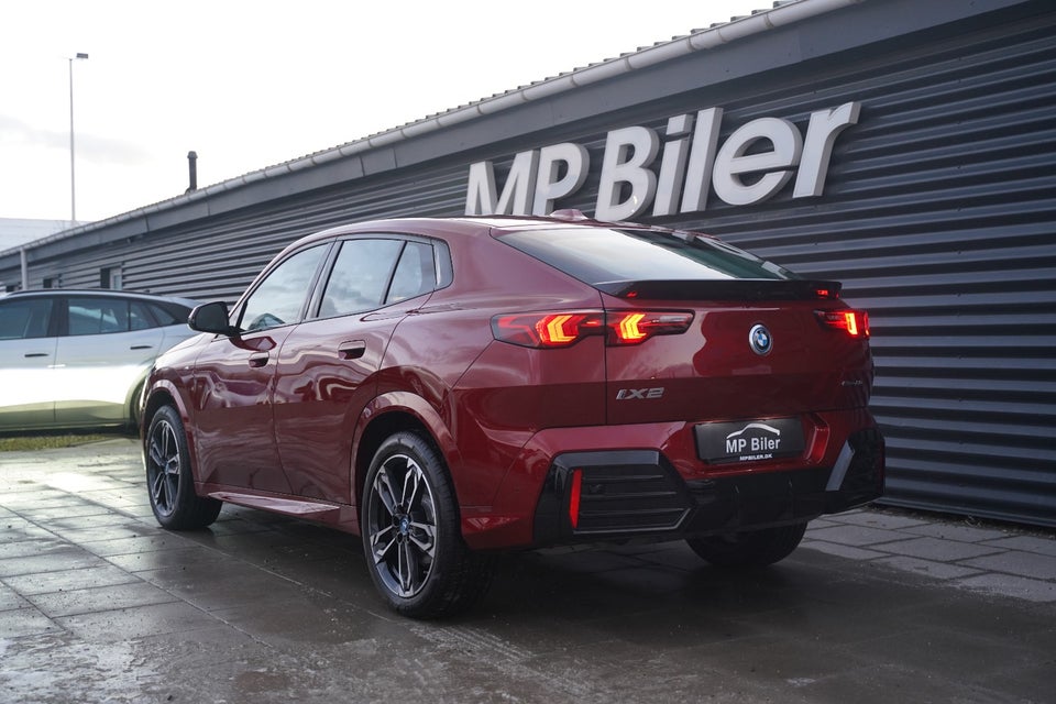 BMW iX2 eDrive20 M-Sport 5d