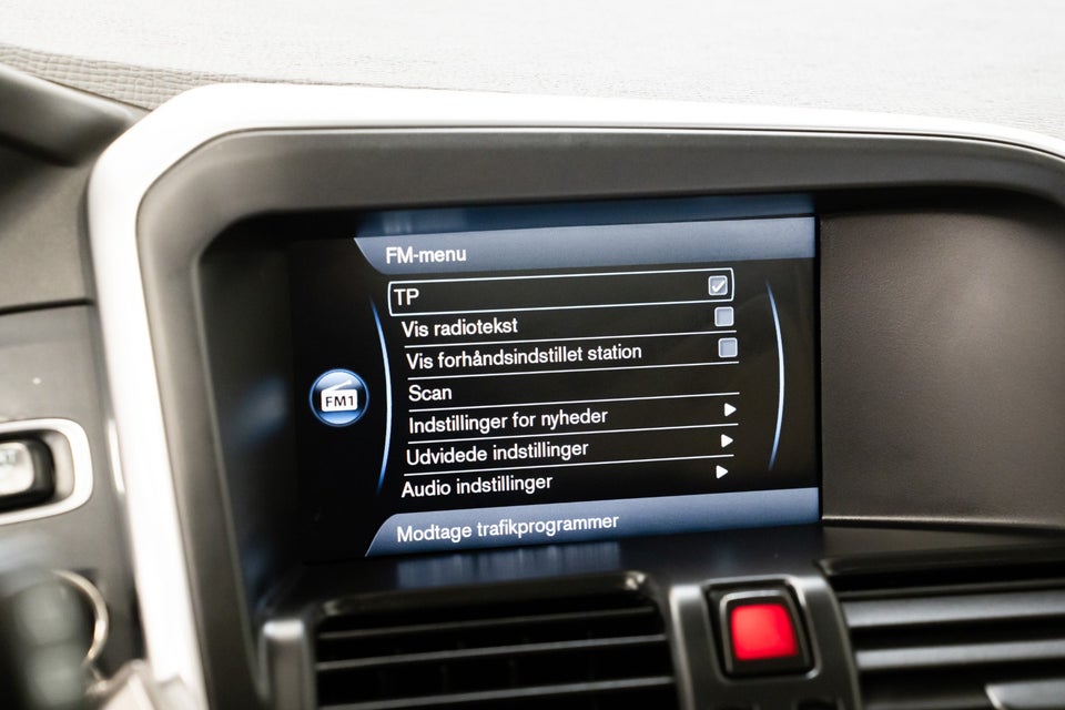 Volvo XC60 2,4 D5 215 Summum aut. AWD 5d