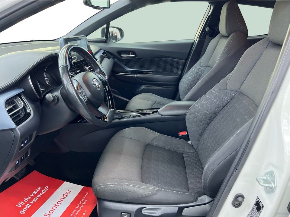 Toyota C-HR 1,8 Hybrid C-LUB Smart CVT 5d