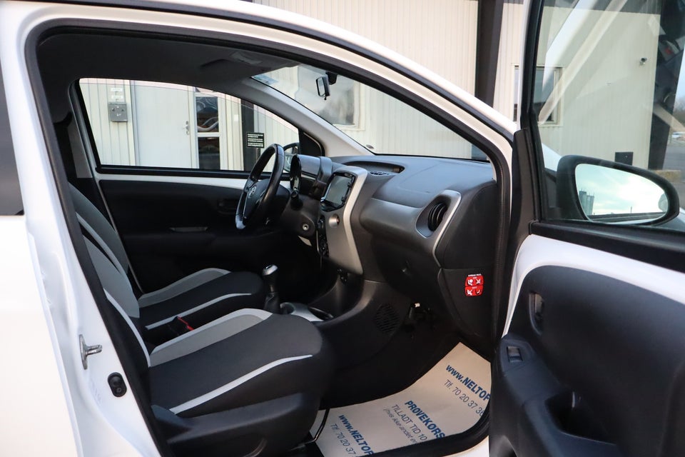 Toyota Aygo 1,0 VVT-i x-clusiv 5d