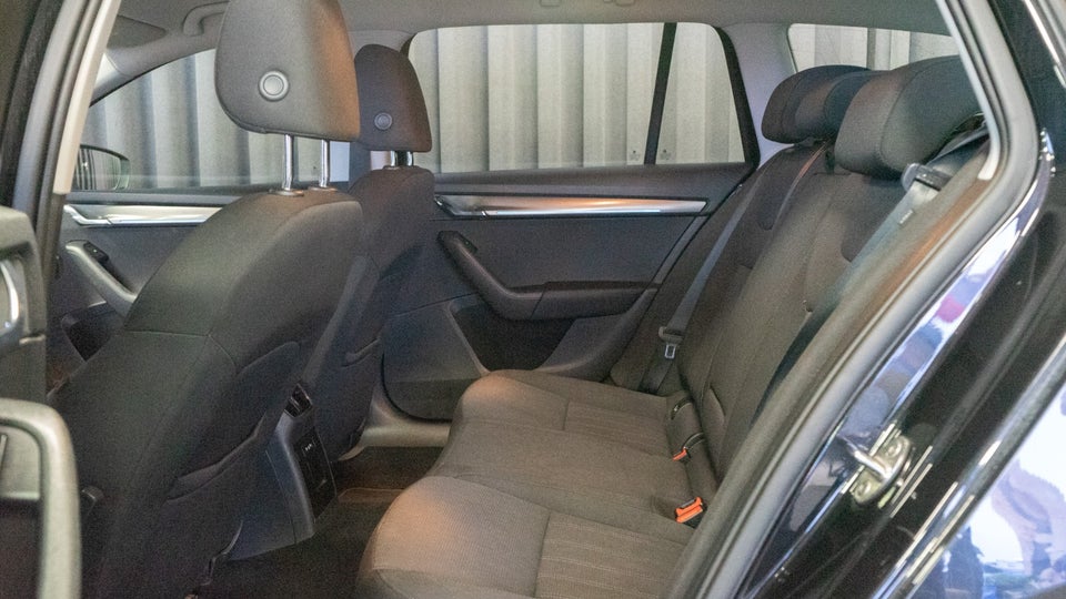 Skoda Octavia 1,6 TDi 115 Style Combi DSG 5d