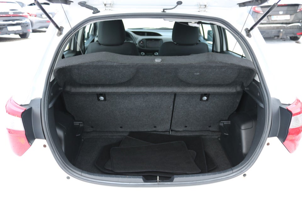 Toyota Yaris 1,5 Hybrid H1 e-CVT 5d