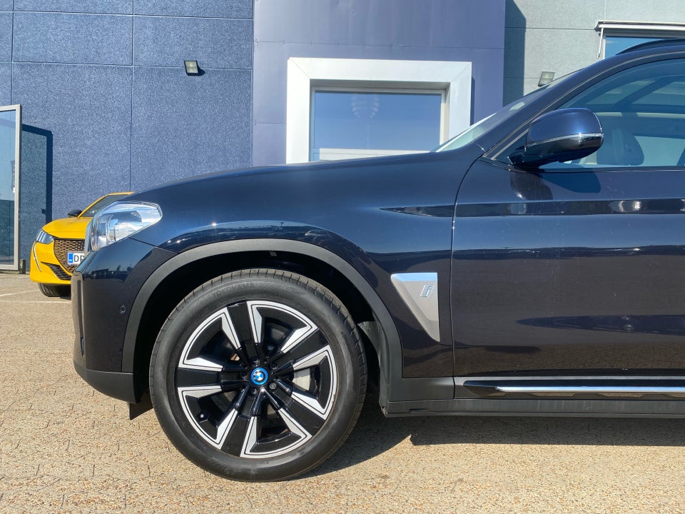 BMW iX3 Charged 5d