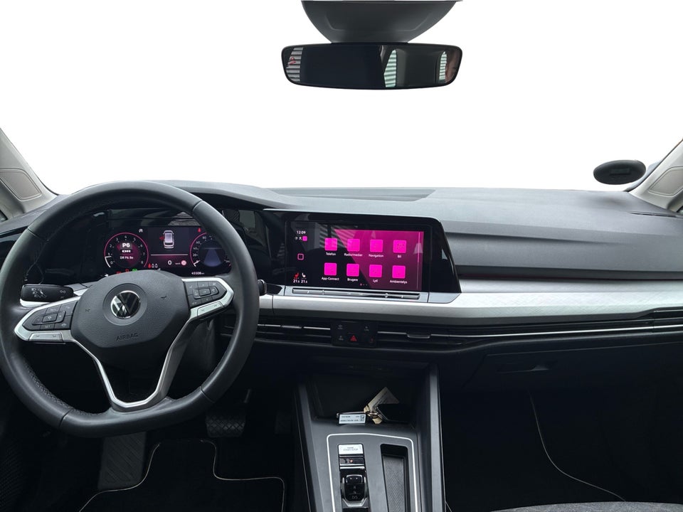 VW Golf VIII 1,5 eTSi 130 Life Variant DSG 5d