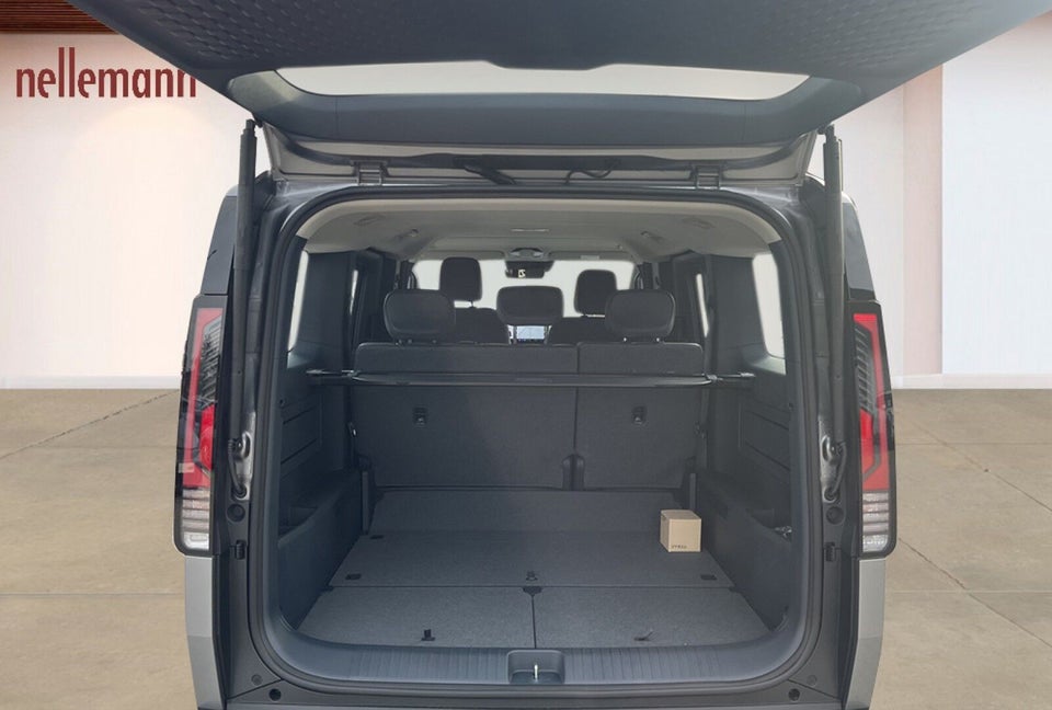 Kia PV5 71 Long Range Upgrade 5d
