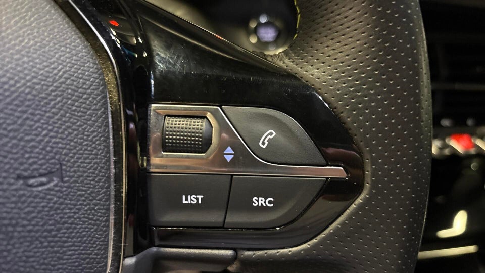 Peugeot e-2008 50 GT 5d