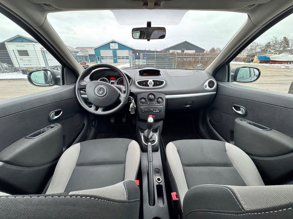 Renault Clio III 1,2 16V Sport Tourer 5d