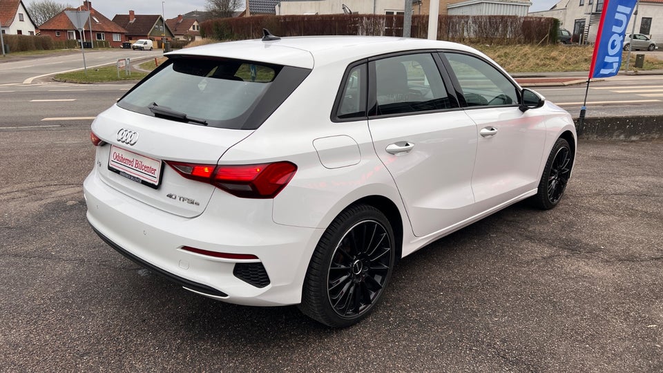 Audi A3 40 TFSi e Sportback S-tr. 5d