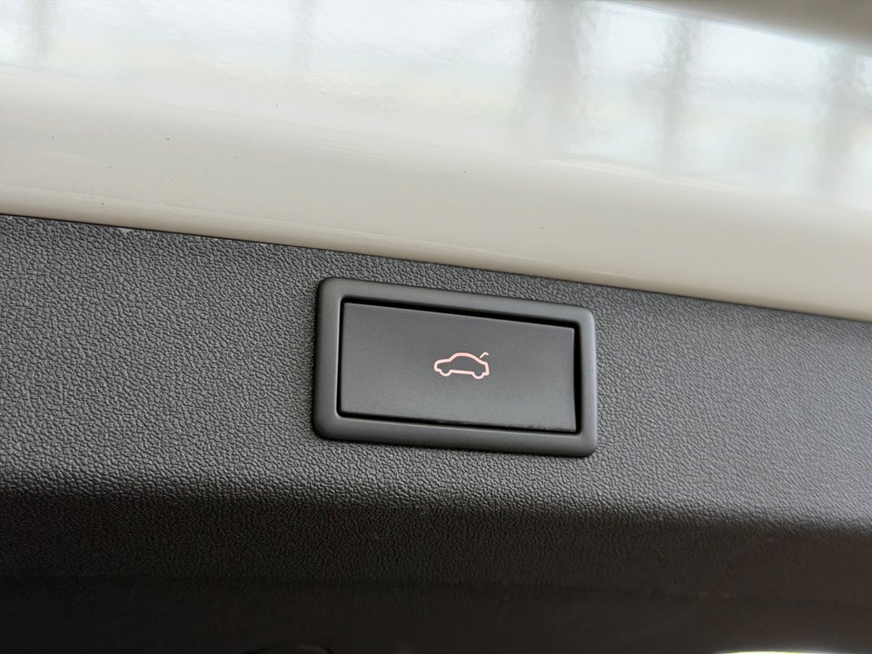 Skoda Enyaq 80 iV Plus Loft 5d