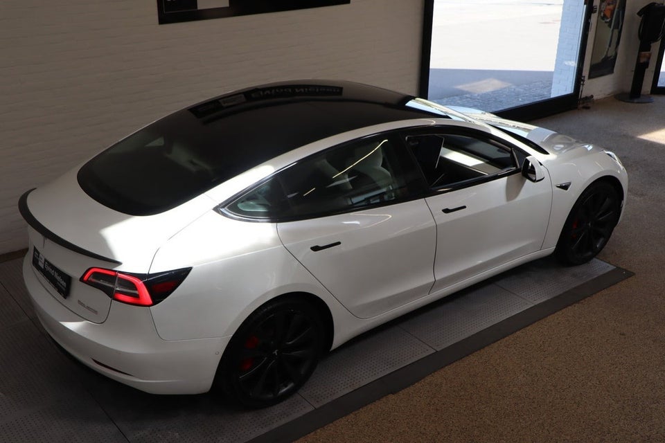 Tesla Model 3 Performance AWD 4d