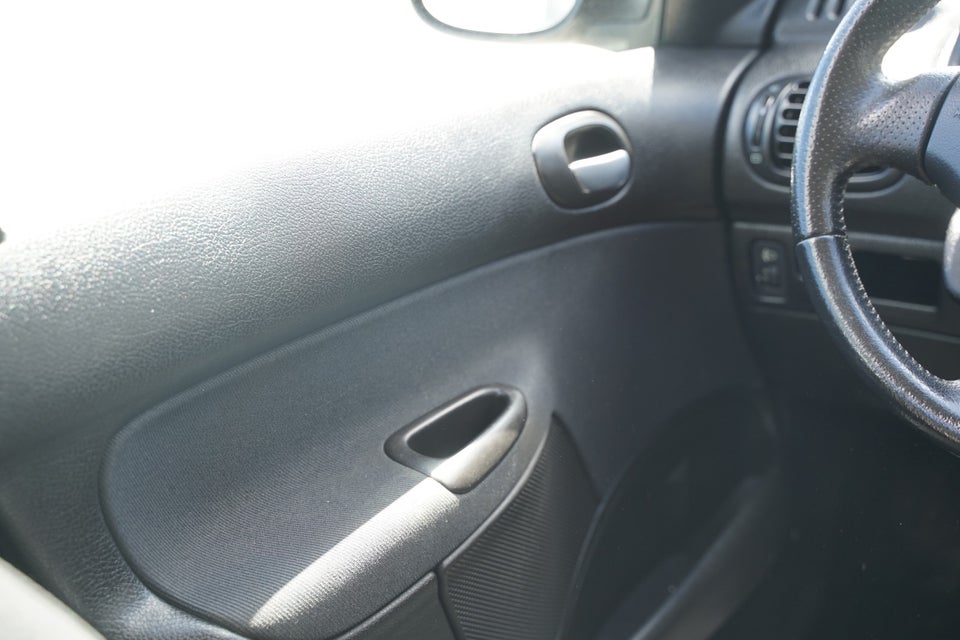 Peugeot 206 1,6 S16 SW 5d