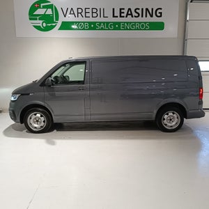 VW Transporter, modelår 2023, 118,000 km