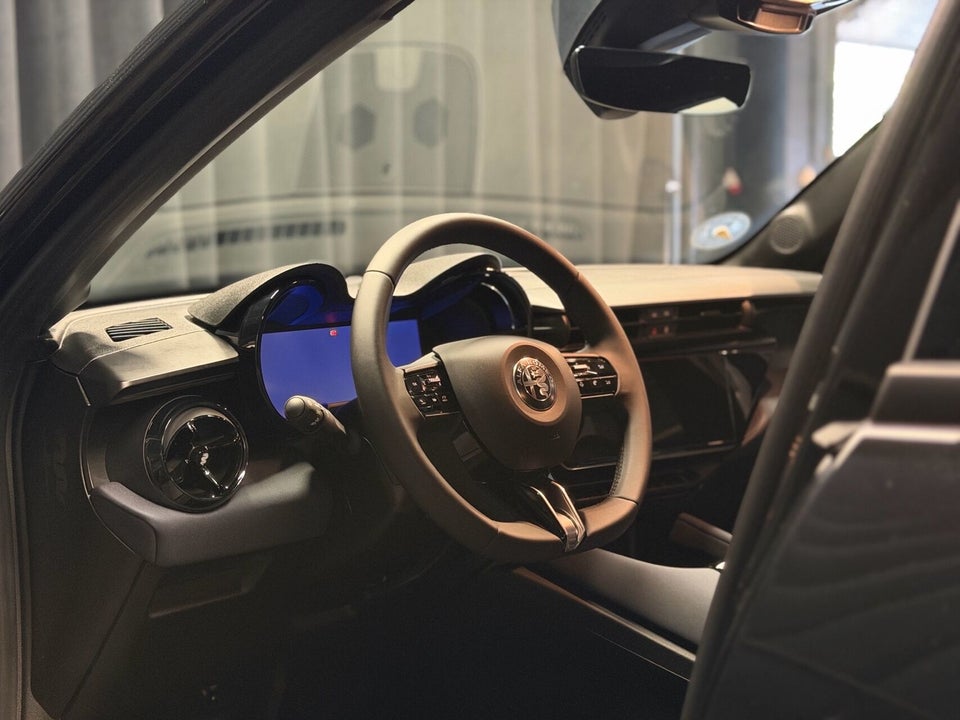 Alfa Romeo Junior Elettrica Core 5d