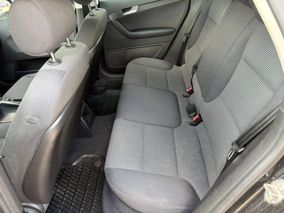 Audi A3 1,6 Ambiente Sportback 5d