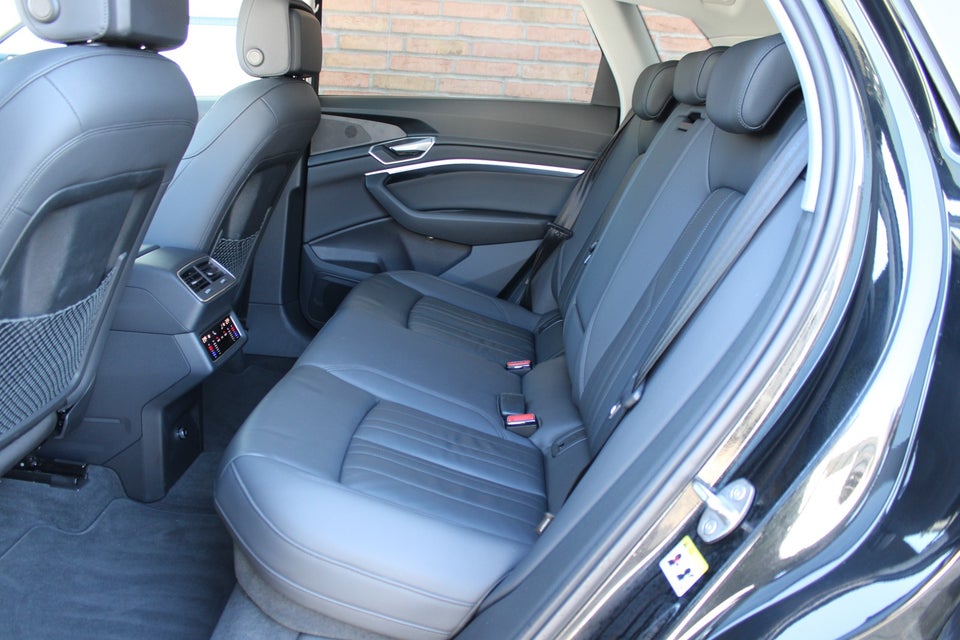 Audi e-tron 55 Advanced quattro 5d