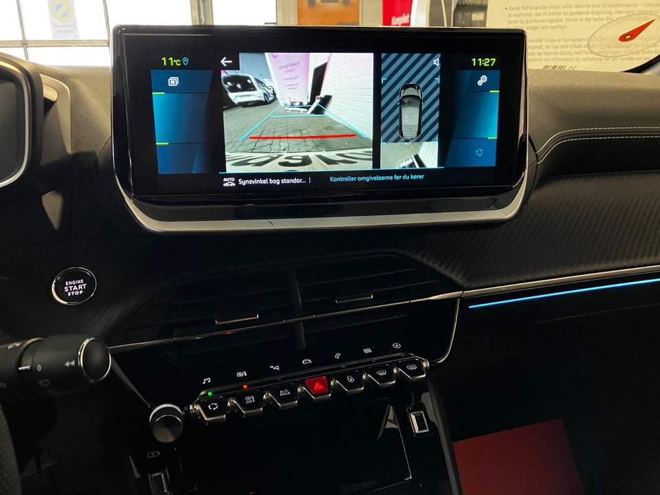 Peugeot e-208 50 GT 5d