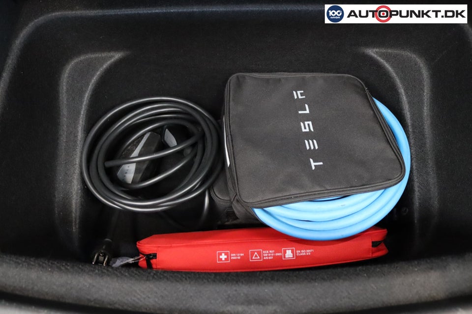Tesla Model Y Long Range AWD 5d