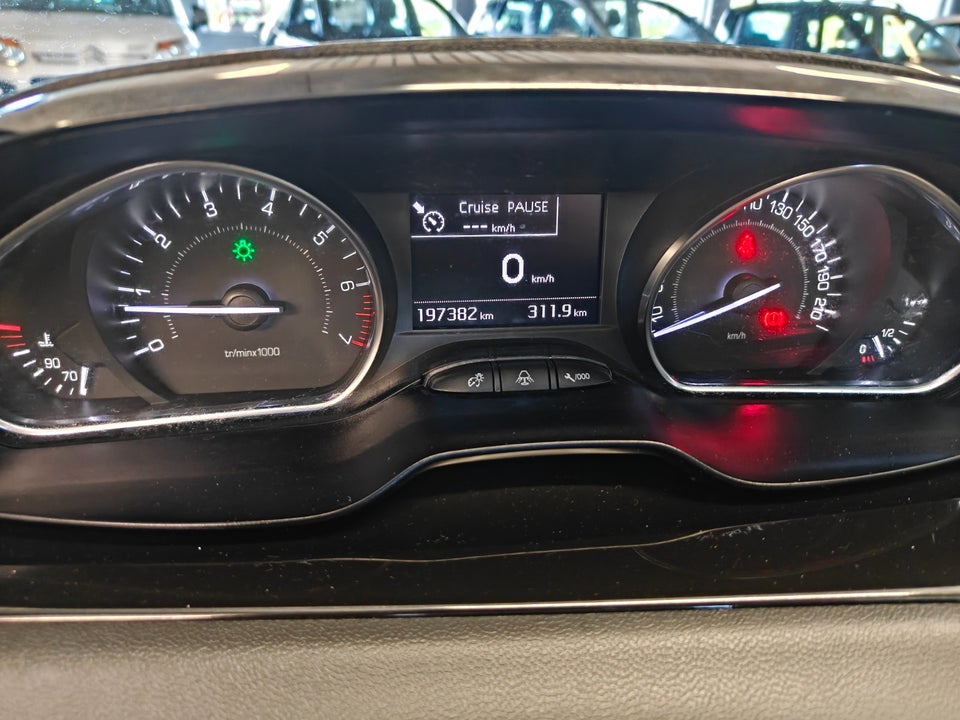 Peugeot 208 1,2 VTi 82 Allure 5d